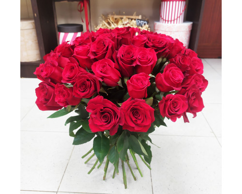 51 красная роза 50 см